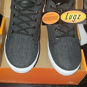 Boys size 3 Lugz Sneakers